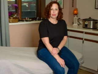 Sequin Massage - Caroline